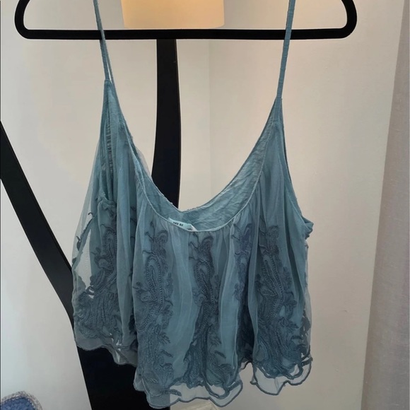 NWOT URBAN OUTFITTERS TANK LARGE - Picture 1 of 4